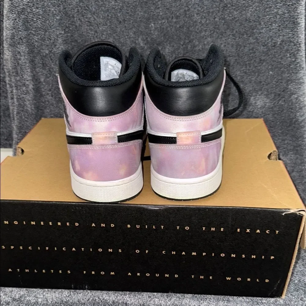Air Jordan Retro 1 Black White purple Shoes